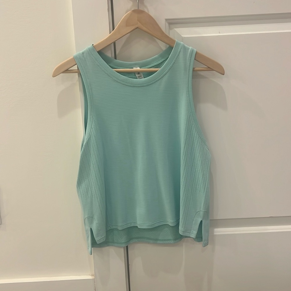 Lululemon Cropped Mint Tank, Size 8